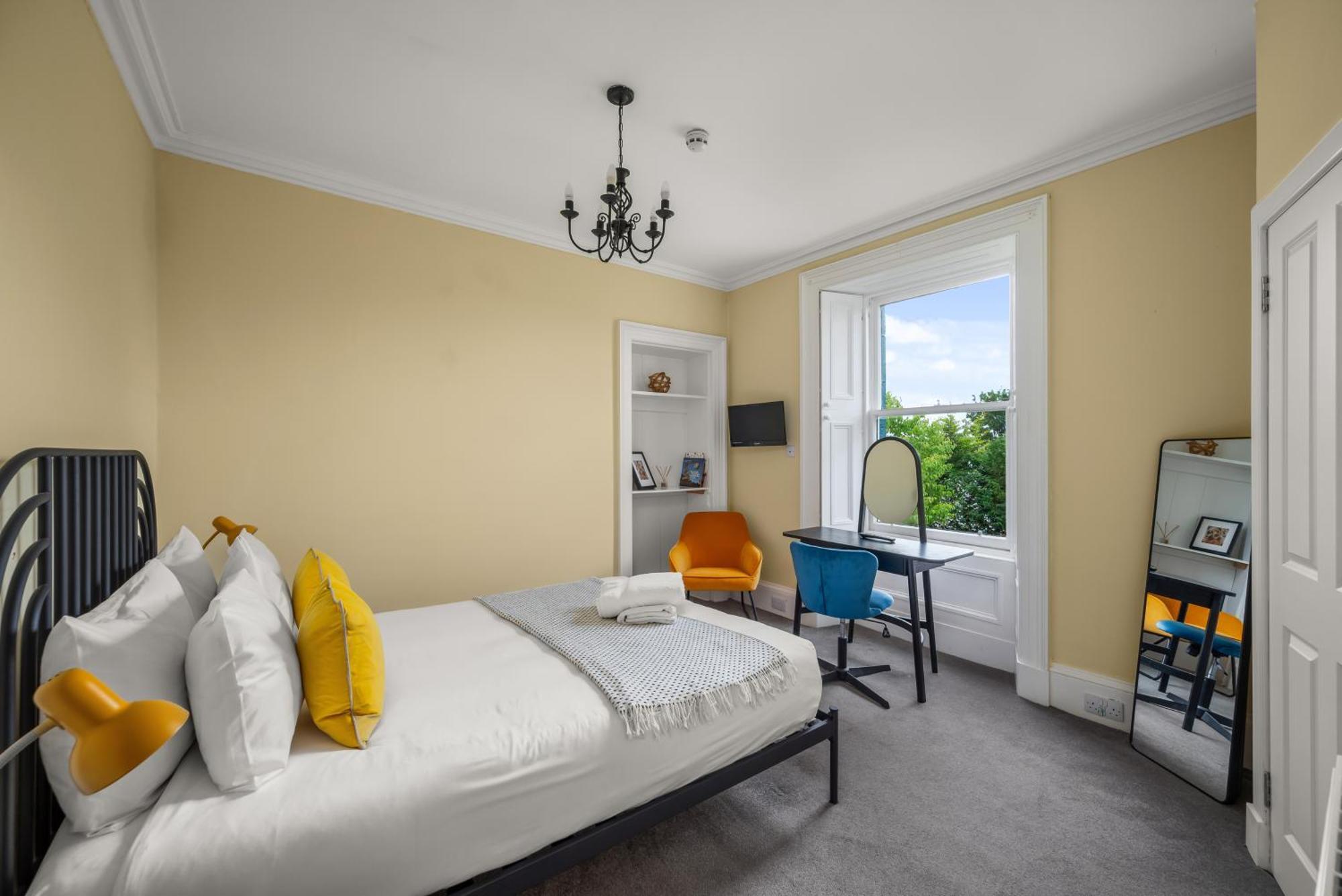 Rosebank House - 12 Guests, 6 Ensuite Bedrooms, Ev Point, Games Rooms, Wood Burner, Pet Friendly! Blairgowrie and Rattray Exterior photo
